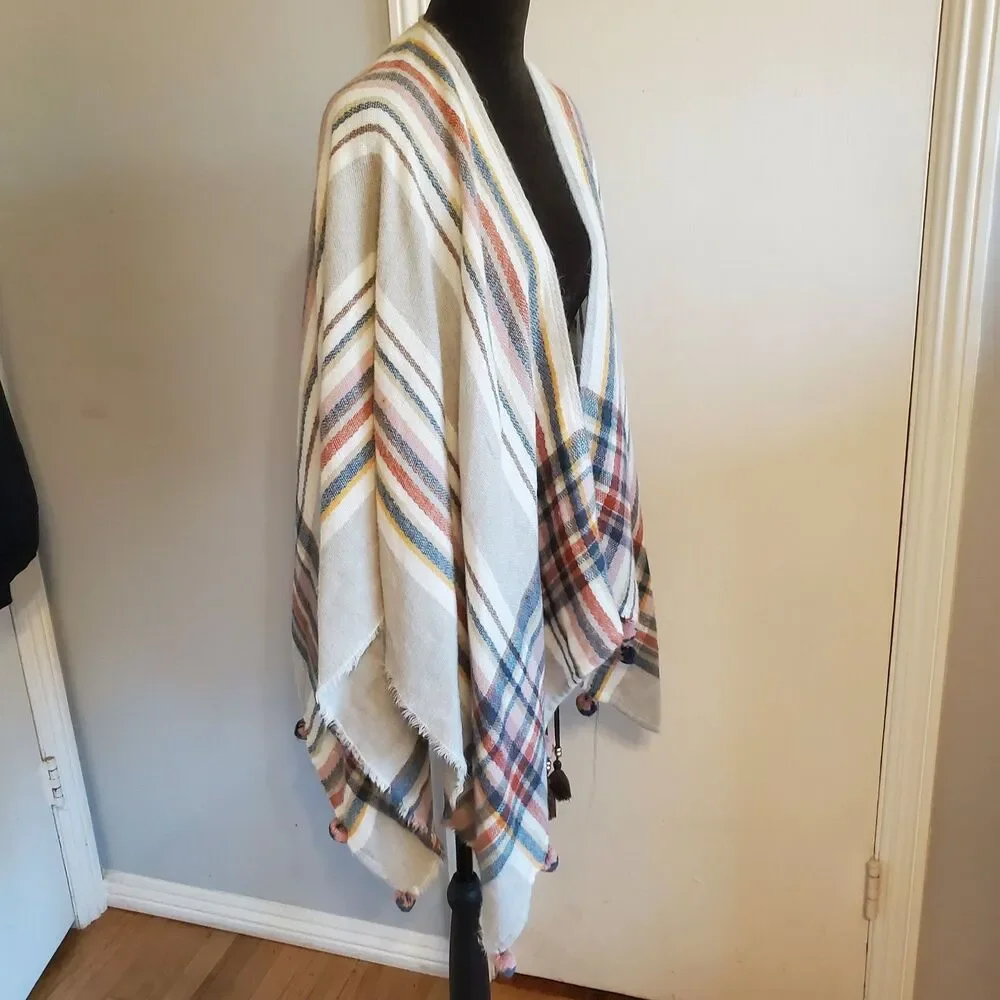 Francescas Plaid Poncho Shawl Cape One Size Pom Pom Hem Western Boho Cozy Ruana